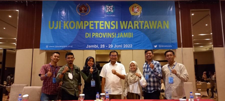 Wartawan AksesJambi Lulus UKW Dengan Nilai Terbaik