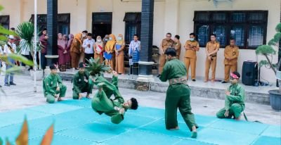 bukan-tari-penyambutan-pesilat-muda-persinas-asad-kota-jambi-pukau-tim-penilai-uks