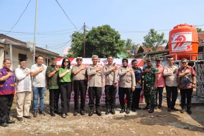 polresta-tangerang-resmikan-sarana-air-bersih-di-kp-rancasadang-sodong-wujud-nyata-polri-untuk-mas